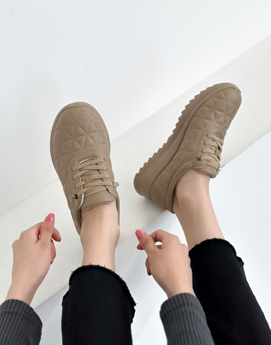 퀼타 스니커즈 3cm (822C11)